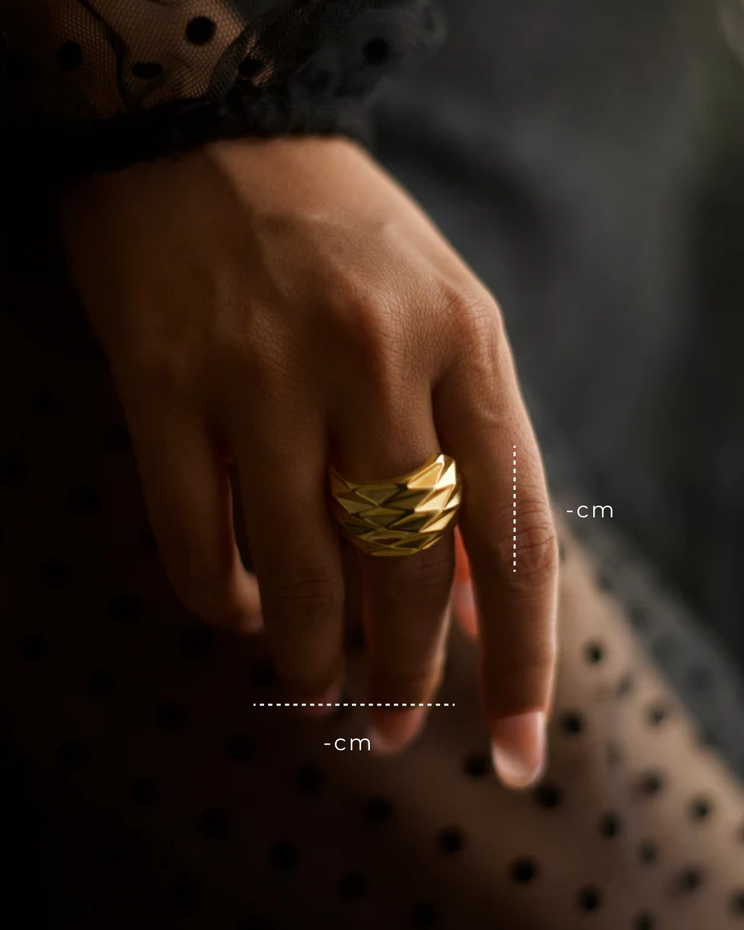 Sterling silver ring with geometric reflection