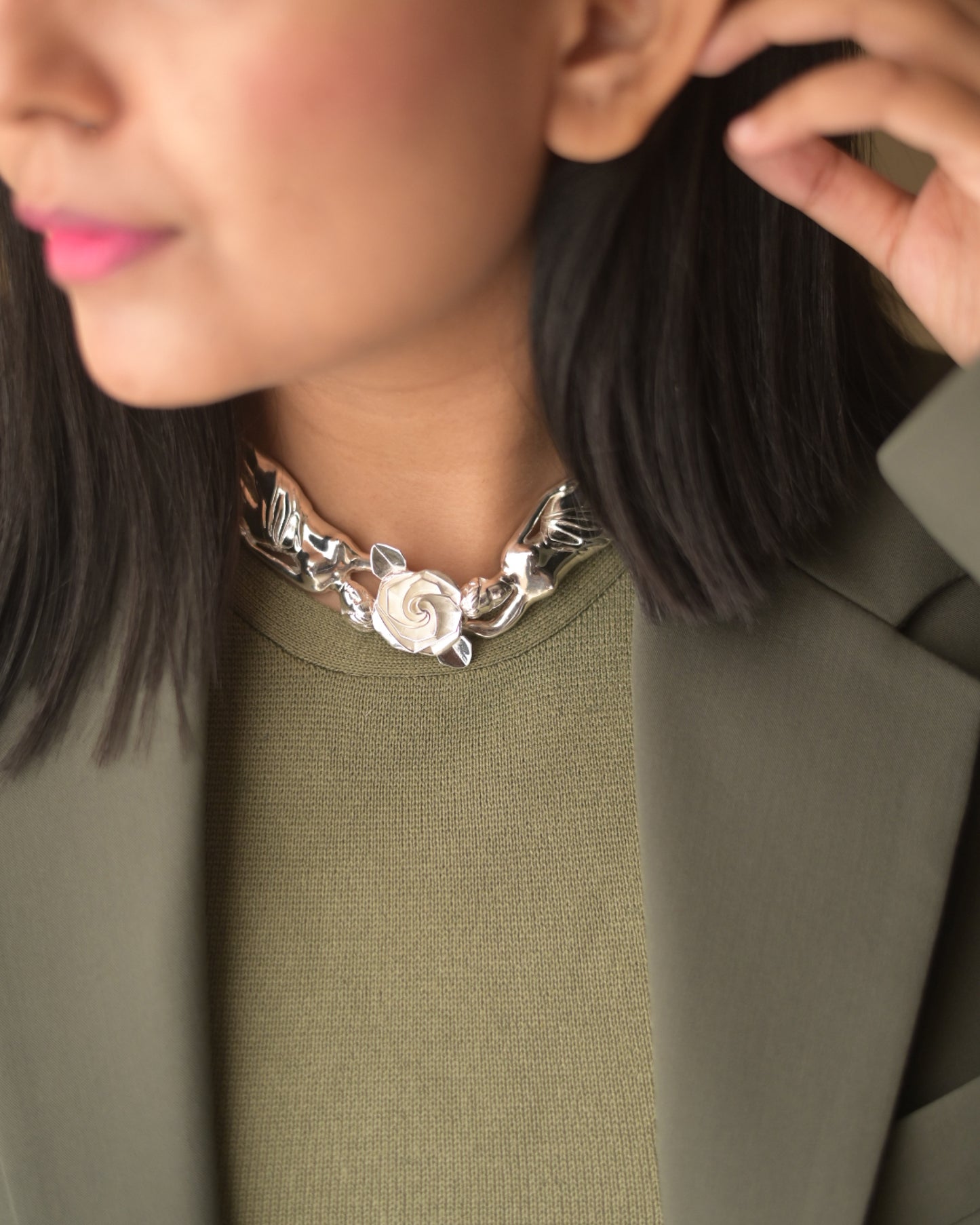 Bideshini Choker