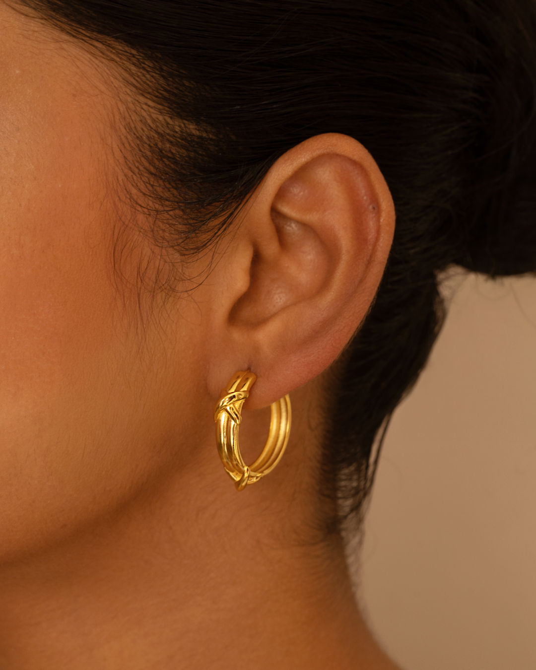 Double Knot Hoop