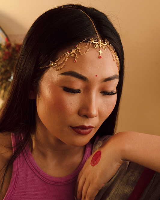 Drape of Wings Hair Ornament